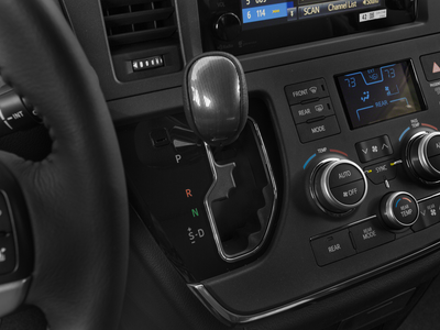 2017 Toyota Sienna SE Premium 8 Passenger