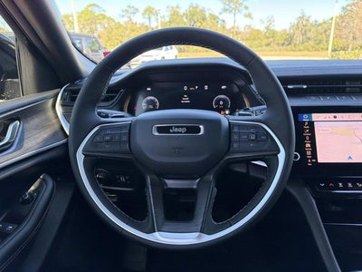 2026 Jeep Grand Cherokee Laredo Altitude