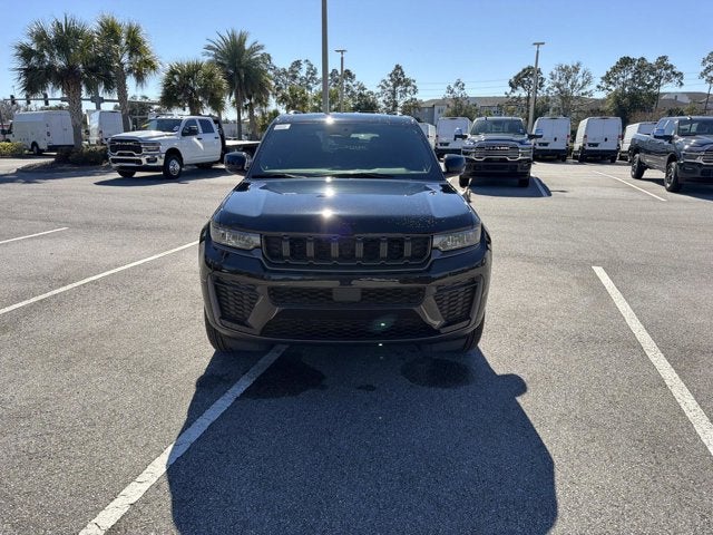 2026 Jeep Grand Cherokee Laredo Altitude