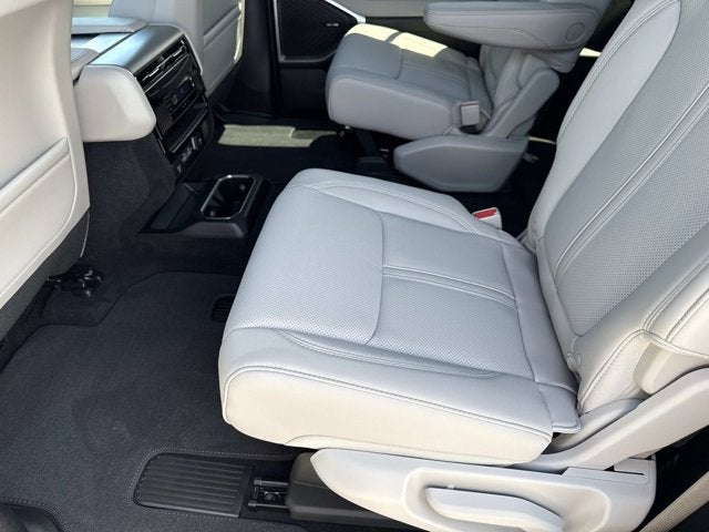 2026 Jeep Grand Wagoneer 4x2