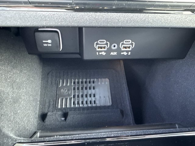 2026 Jeep Grand Wagoneer 4x2