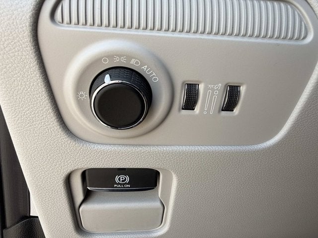 2026 Jeep Grand Wagoneer 4x2