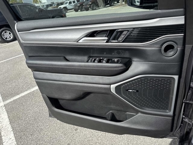 2026 Jeep Grand Wagoneer Base