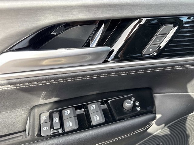 2026 Jeep Grand Wagoneer Base