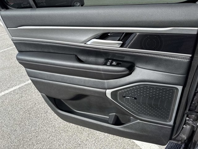 2026 Jeep Grand Wagoneer Base