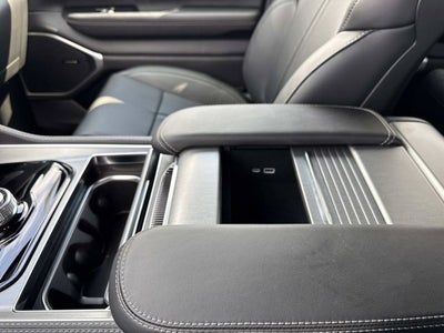 2026 Jeep Grand Wagoneer 4x2