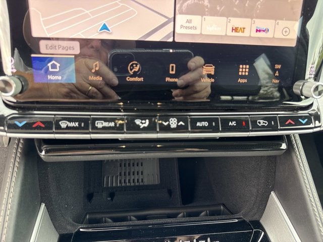 2026 Jeep Grand Wagoneer Base