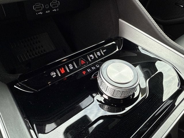 2026 Jeep Grand Wagoneer Base