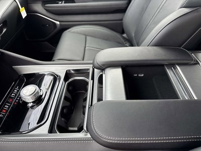 2026 Jeep Grand Wagoneer Base