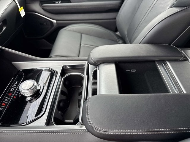 2026 Jeep Grand Wagoneer Base