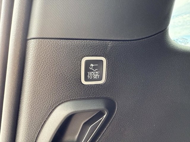 2026 Jeep Grand Wagoneer Base