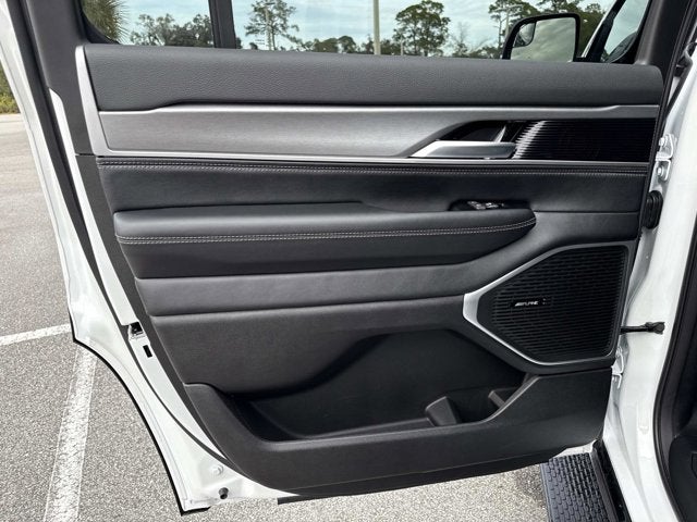 2026 Jeep Grand Wagoneer Base