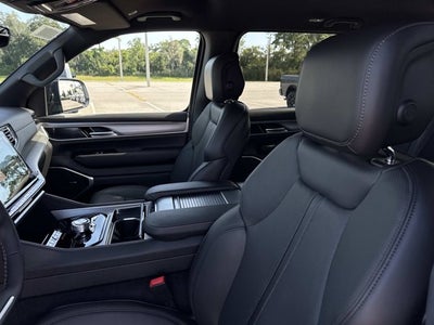 2026 Jeep Grand Wagoneer 4x2