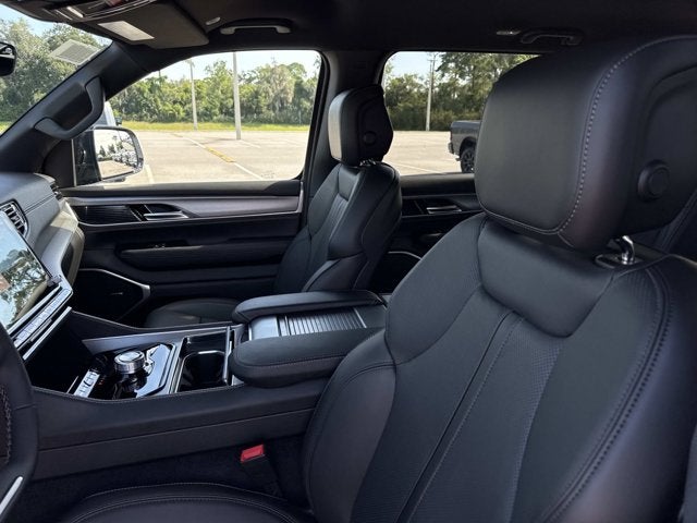 2026 Jeep Grand Wagoneer 4x2