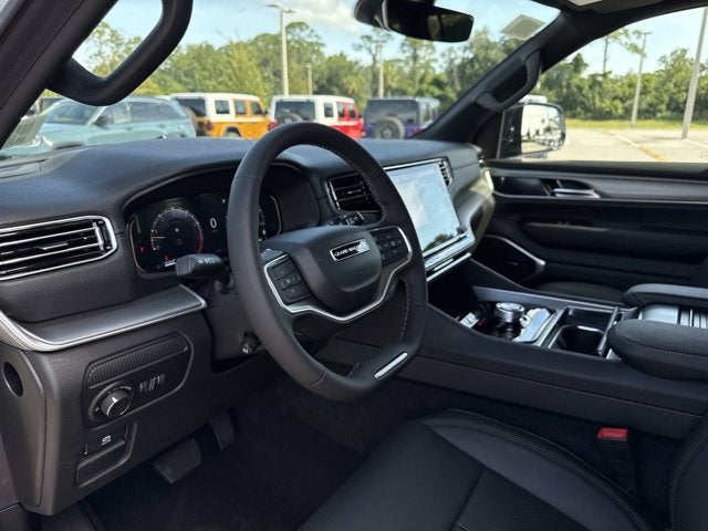 2026 Jeep Grand Wagoneer 4x2