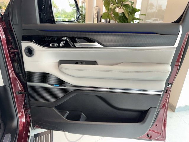 2026 Jeep Grand Wagoneer Summit Obsidian