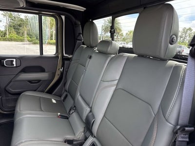 2025 Jeep Gladiator Mojave X