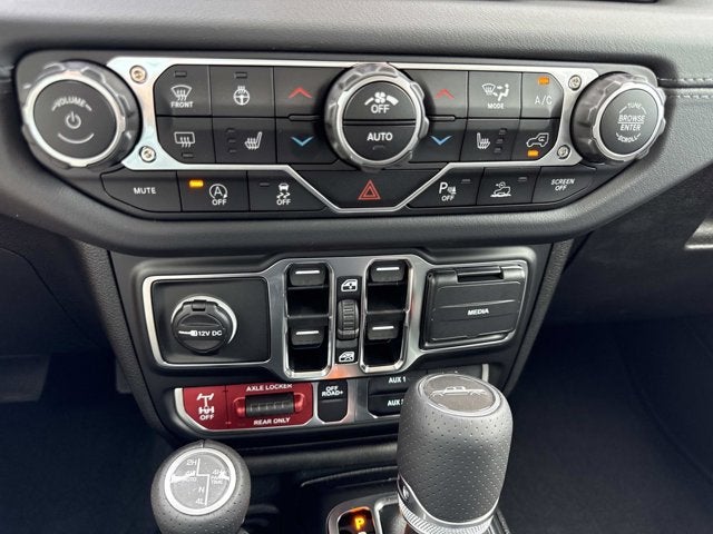 2025 Jeep Gladiator Mojave X