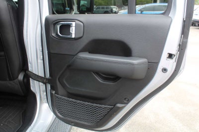 2022 Jeep Wrangler Unlimited Sahara Altitude