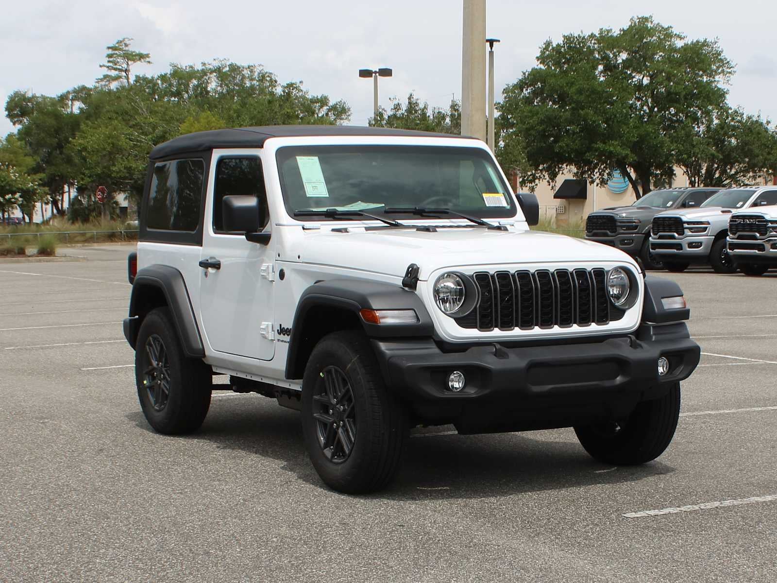 2026 Jeep Wrangler Sport's photo