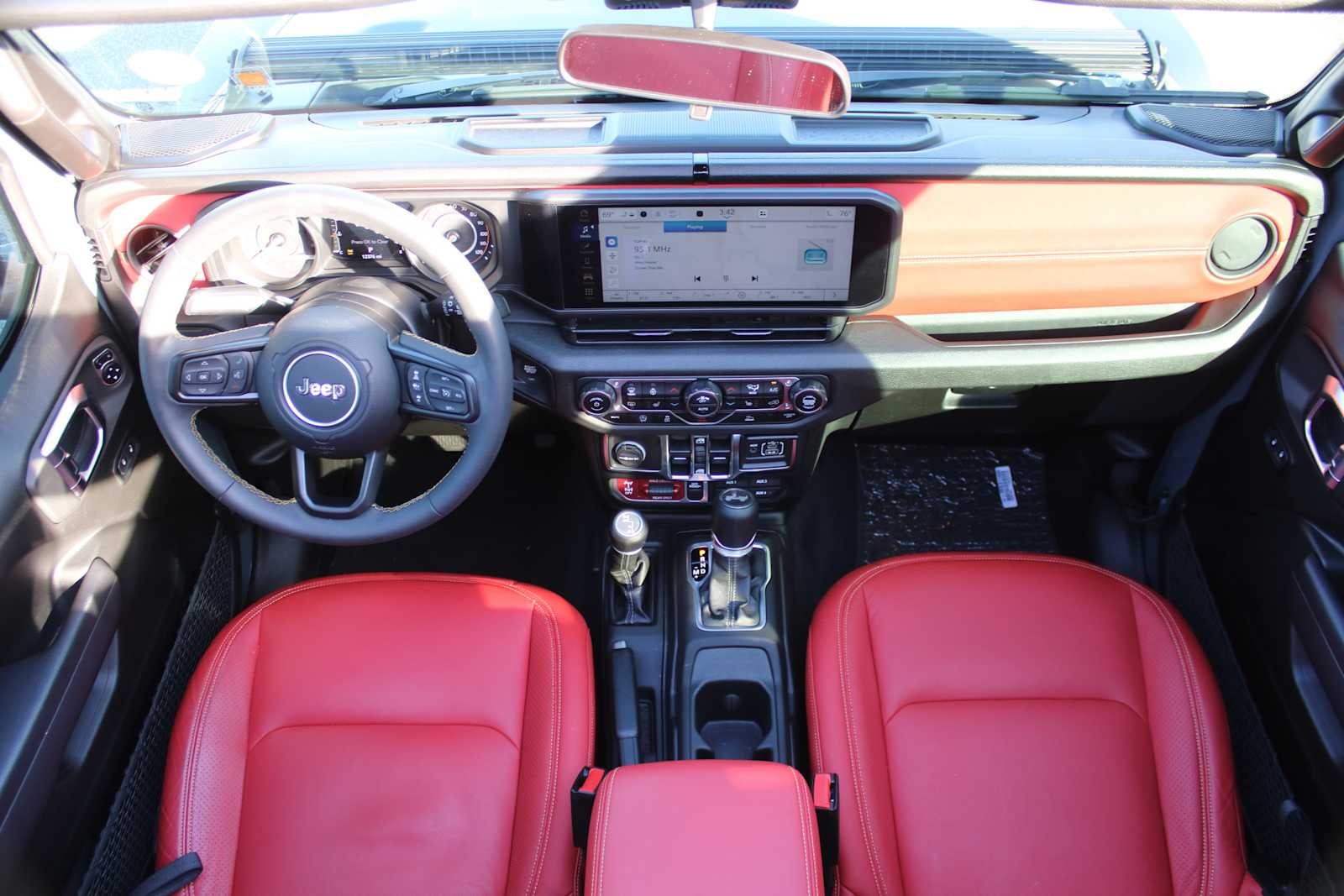 2024 Jeep Wrangler 4-Door Willys 4x4