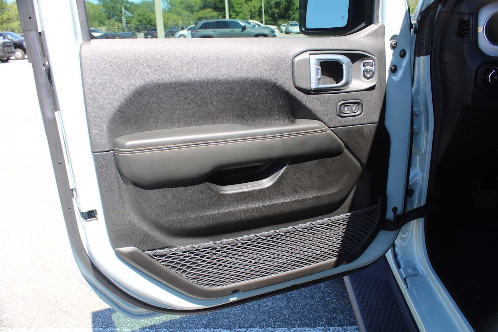 2024 Jeep Wrangler 4-Door Sahara 4x4