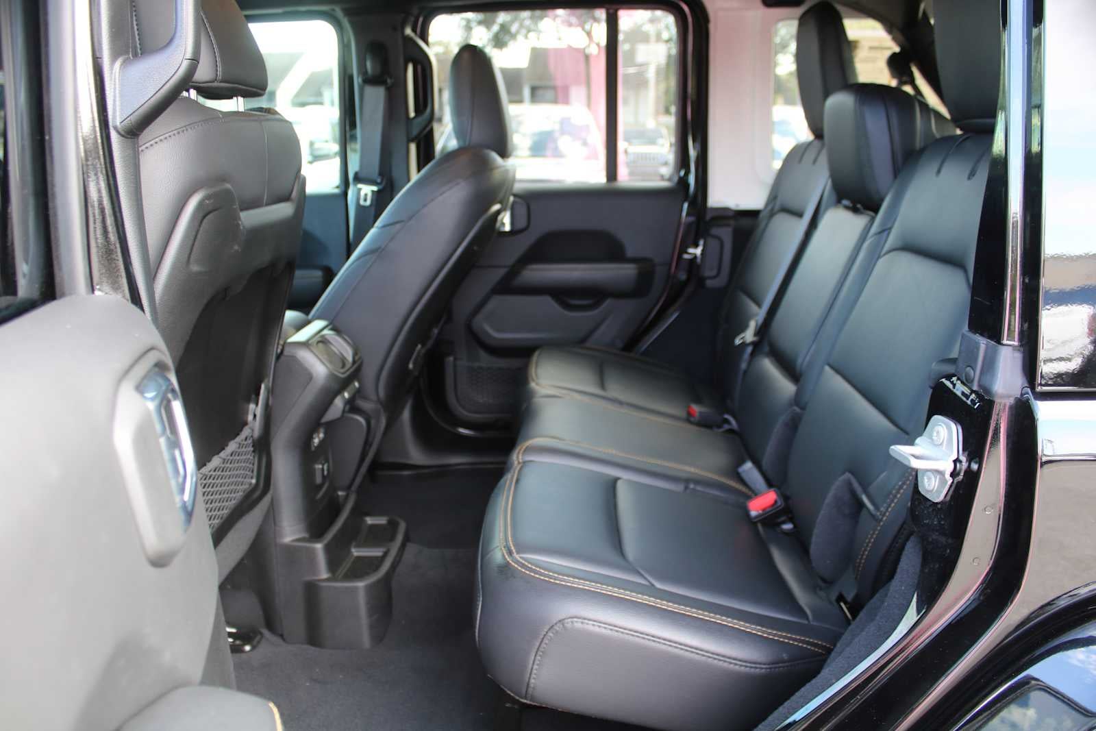 2024 Jeep Wrangler 4-Door Sahara 4x4