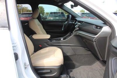 2025 Jeep Grand Cherokee Laredo X 4x2