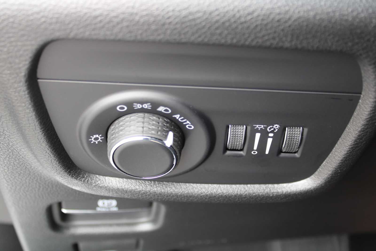 2025 Jeep Grand Cherokee Laredo X 4x2