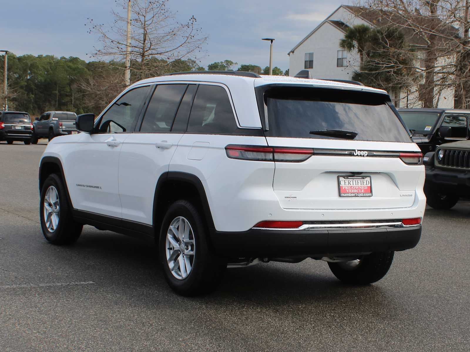 2025 Jeep Grand Cherokee Laredo X 4x2