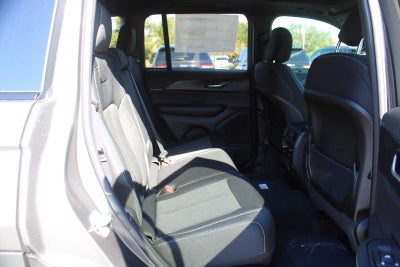 2025 Jeep Grand Cherokee GRAND CHEROKEE LAREDO X 4X2