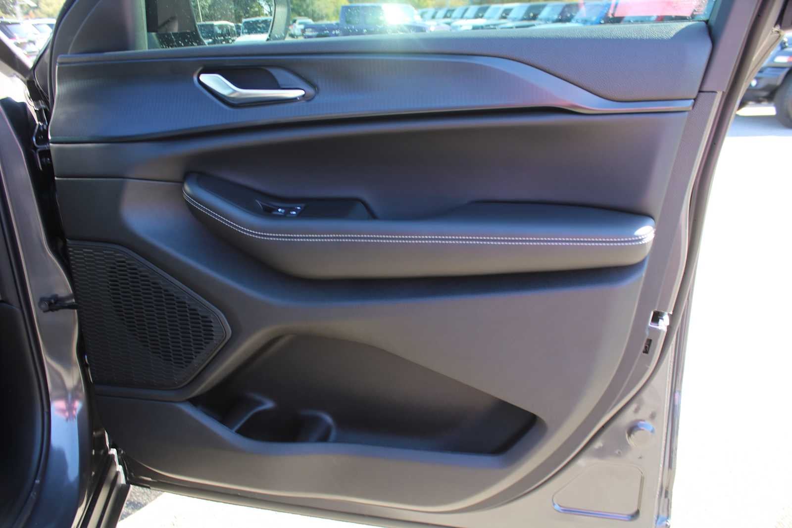 2025 Jeep Grand Cherokee GRAND CHEROKEE LAREDO X 4X2