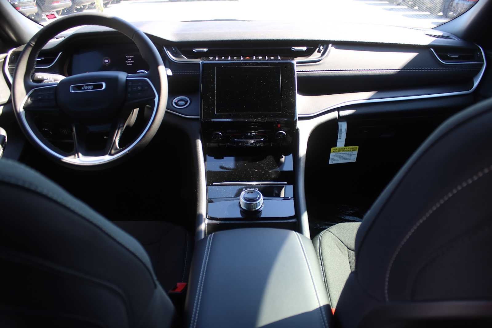 2025 Jeep Grand Cherokee GRAND CHEROKEE LAREDO X 4X2