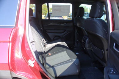 2025 Jeep Grand Cherokee GRAND CHEROKEE LAREDO X 4X2