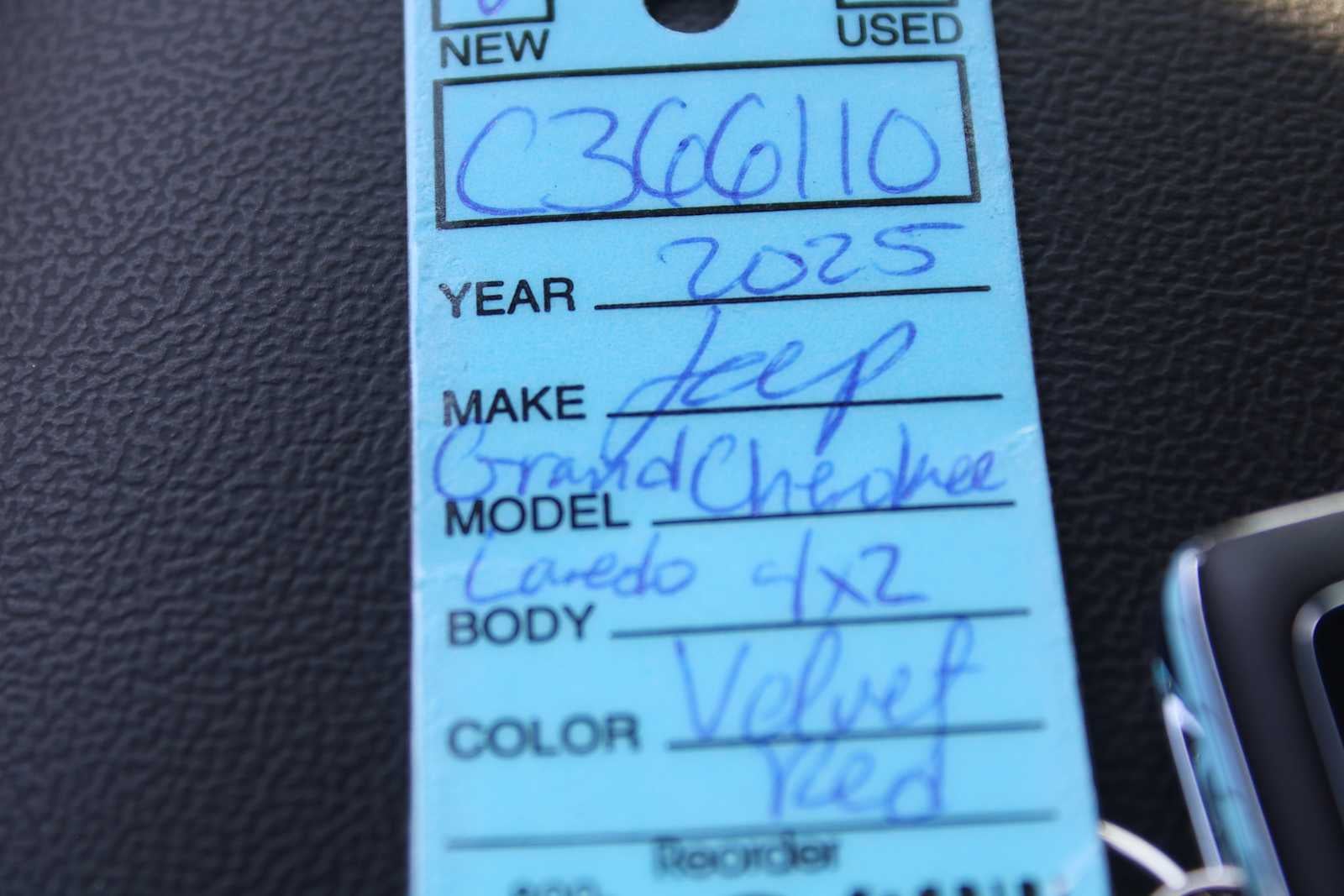 2025 Jeep Grand Cherokee GRAND CHEROKEE LAREDO X 4X2