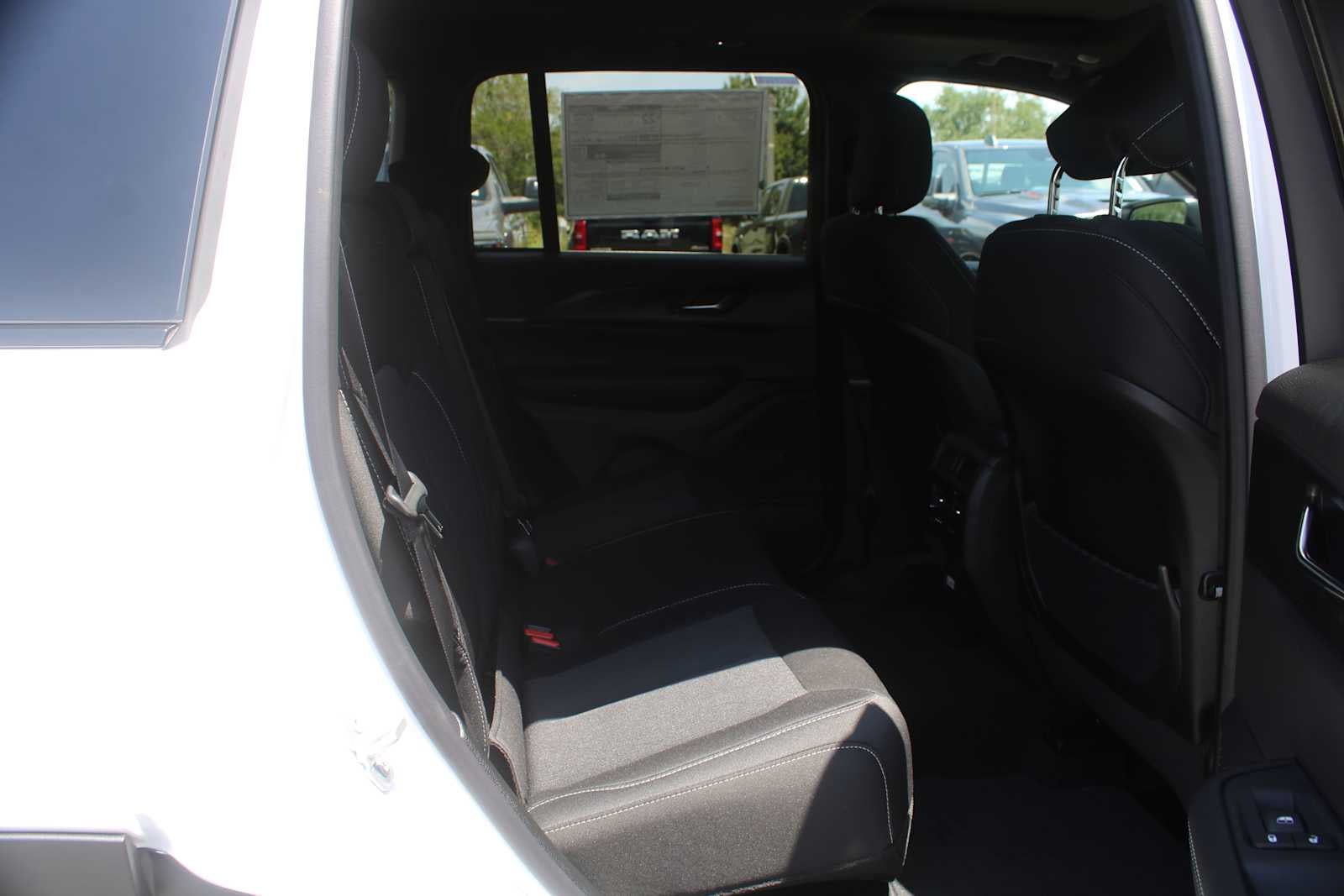 2026 Jeep Grand Cherokee Laredo X