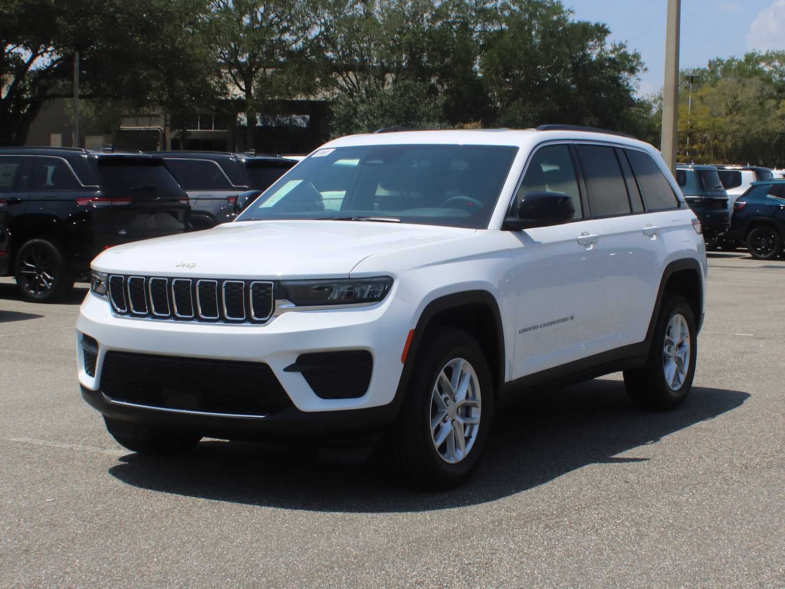 2026 Jeep Grand Cherokee Laredo X