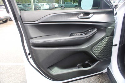 2025 Jeep Grand Cherokee GRAND CHEROKEE LAREDO X 4X2