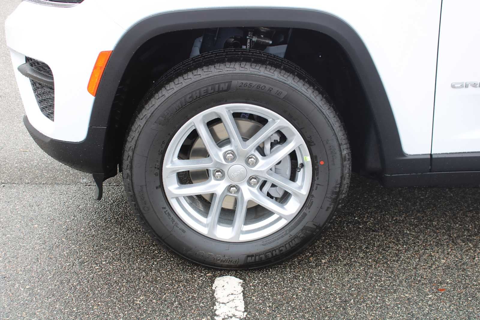 2025 Jeep Grand Cherokee GRAND CHEROKEE LAREDO X 4X2