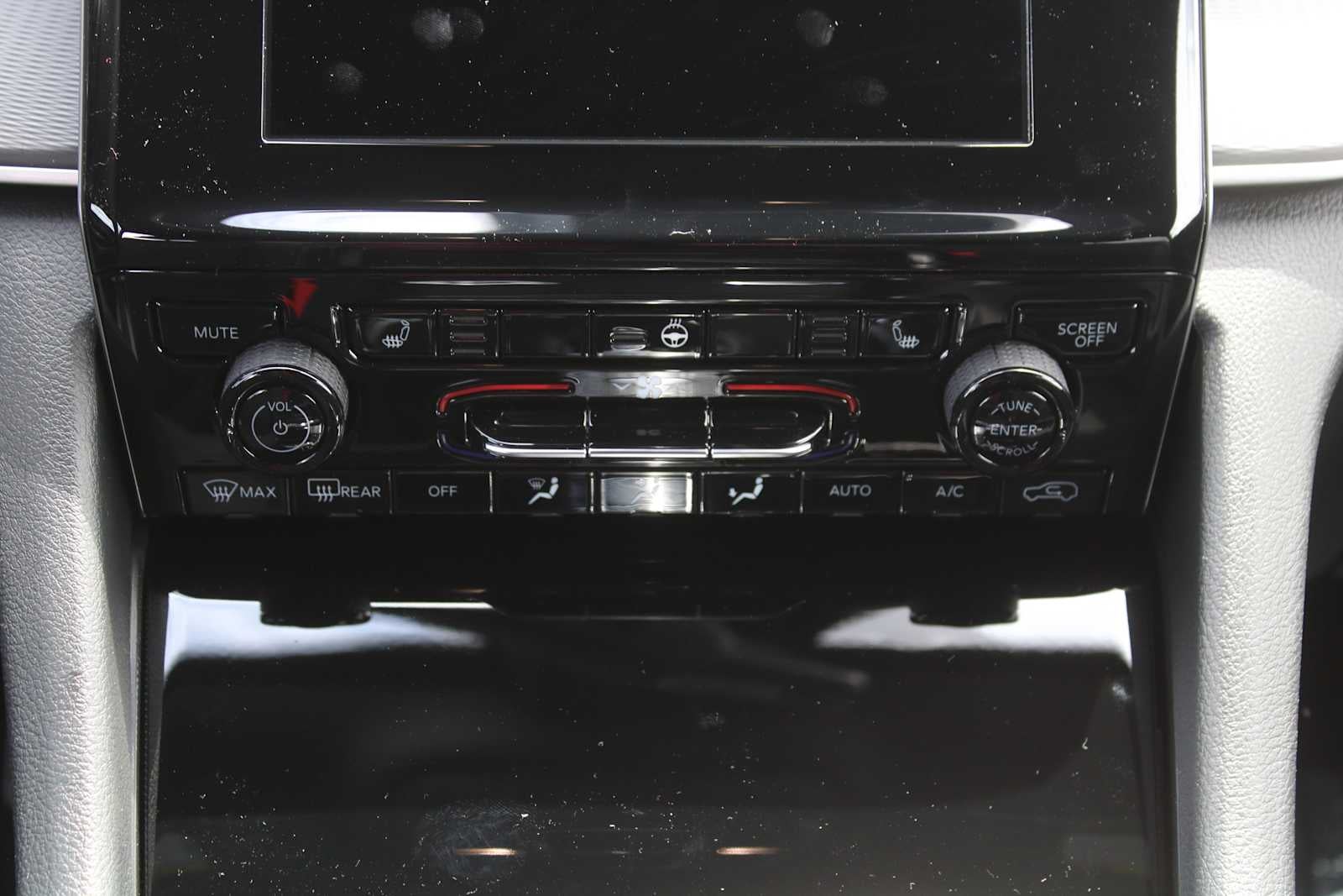 2026 Jeep Grand Cherokee GRAND CHEROKEE LAREDO X 4X2