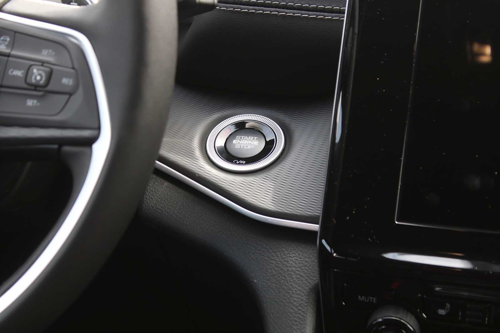 2026 Jeep Grand Cherokee GRAND CHEROKEE LAREDO X 4X2