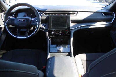 2025 Jeep Grand Cherokee Laredo X 4x2