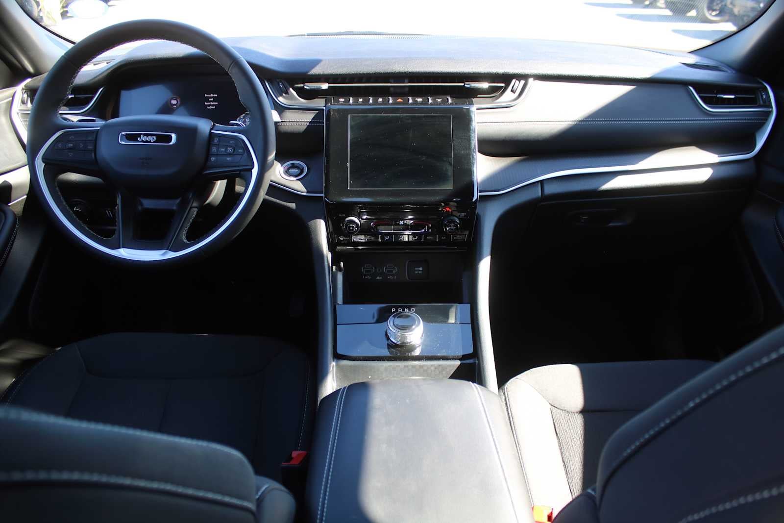 2025 Jeep Grand Cherokee Laredo X 4x2