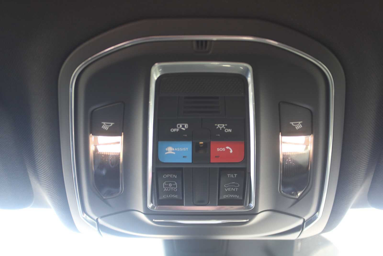 2025 Jeep Grand Cherokee GRAND CHEROKEE LAREDO X 4X2