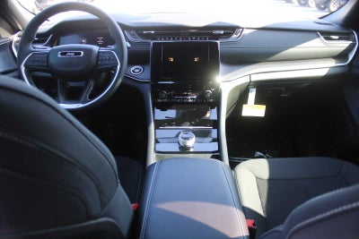 2025 Jeep Grand Cherokee GRAND CHEROKEE LAREDO X 4X2