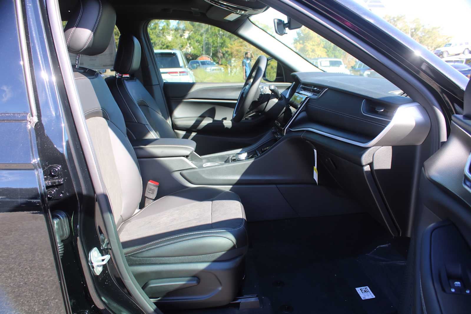 2025 Jeep Grand Cherokee GRAND CHEROKEE ALTITUDE X 4X2