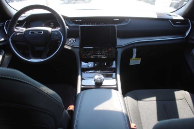 2026 Jeep Grand Cherokee Laredo X