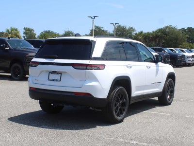 2026 Jeep Grand Cherokee Laredo Altitude