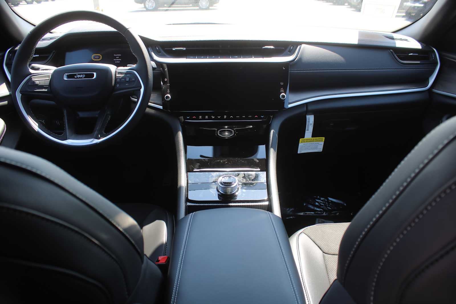 2026 Jeep Grand Cherokee GRAND CHEROKEE LAREDO ALTITUDE 4X2