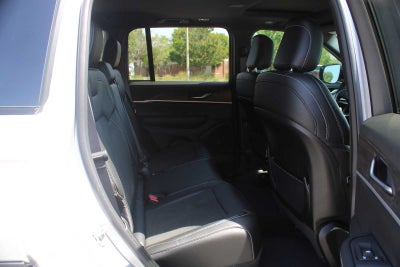 2026 Jeep Grand Cherokee Laredo Altitude
